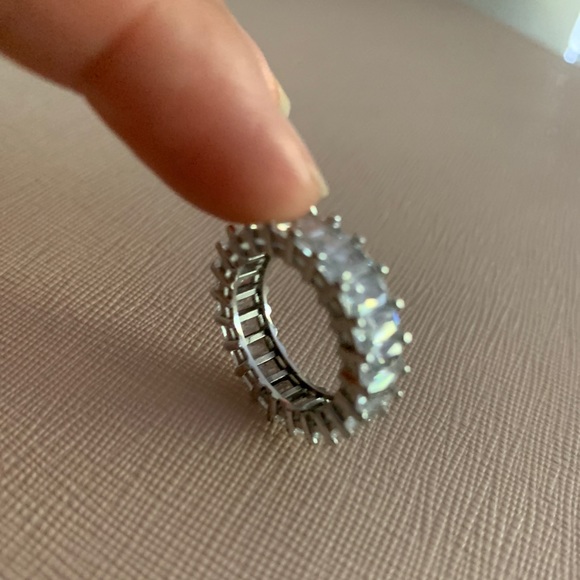 NWOT Sterling Silver Emerald large CZ EternityBand - Picture 7 of 8